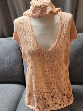 Moth Peach Open-Knit V-Neck Short Sleeve Sweater